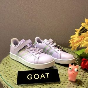 BLACK FRIDAY 35% SALE! Adidas Grand Court Purple Silver Size 3Y